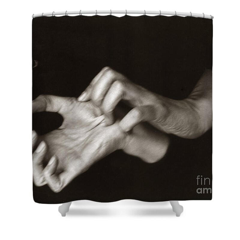 1918 Shower Curtain featuring the photograph Georgia Okeeffe (1887-1986) by Granger