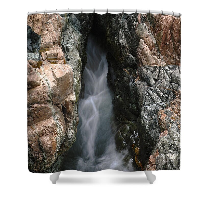 Acadia Shower Curtain featuring the photograph Granite Coast near Thunder Hole by Juergen Roth