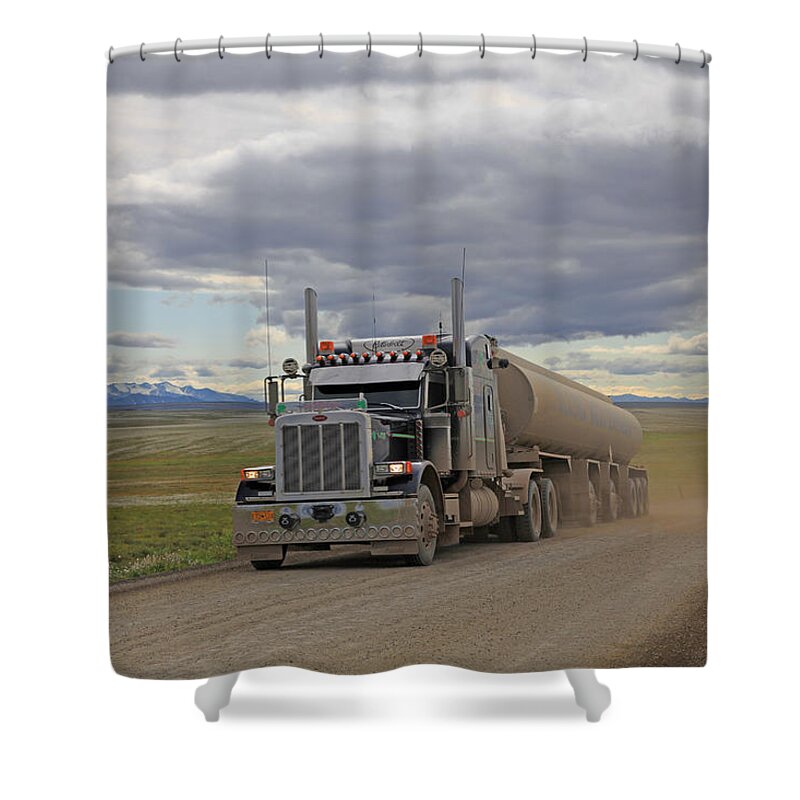 Prudhoe Truck Shower Curtain featuring the photograph Haul Rd Trucker by Sam Amato