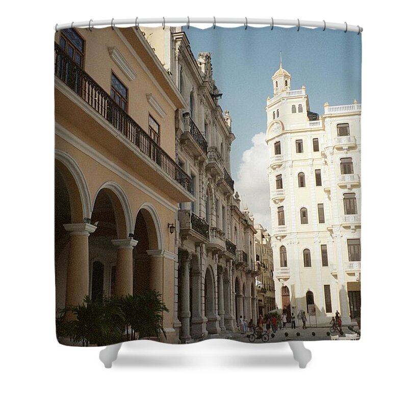 Photo Shower Curtain featuring the photograph Havana Vieja by Quin Sweetman