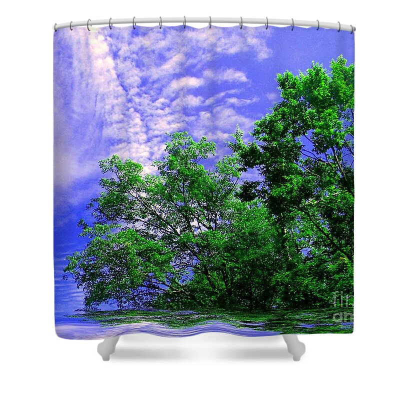 Green Shower Curtain featuring the photograph Heavenly by Elfriede Fulda