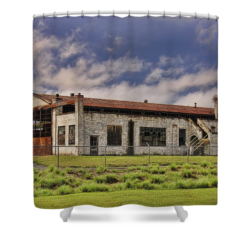 Curtis Wright Shower Curtain featuring the photograph Historic Curtiss Wright Hanger by Steven Richardson