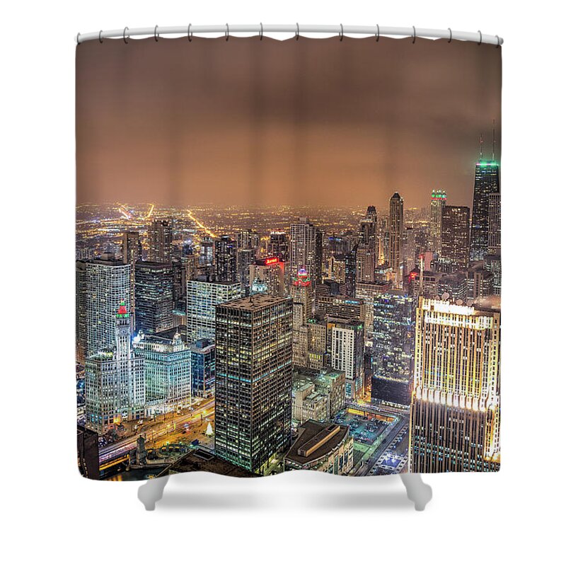 Chicago Shower Curtain featuring the photograph Holiday in the City by Raf Winterpacht