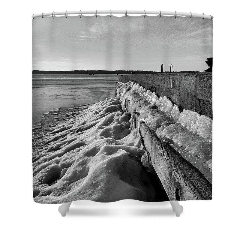 Abstract Shower Curtain featuring the photograph Ice Beside The Dock BW by Lyle Crump