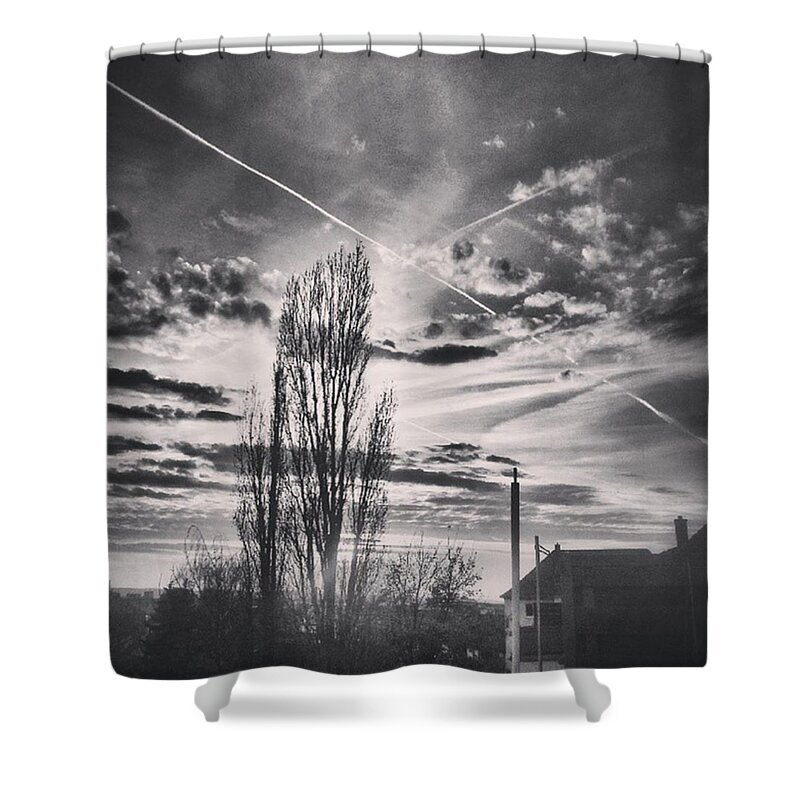  Shower Curtain featuring the photograph Jet Trails Above Me by Mandy Tabatt