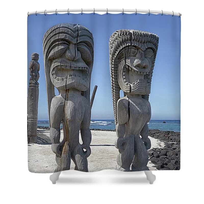 Hawaii Shower Curtain featuring the photograph Ki'i Guarding the Temple by Susan Rissi Tregoning