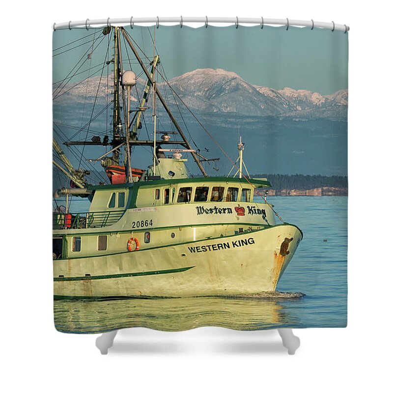 Western King Shower Curtain featuring the photograph Making The Turn by Randy Hall