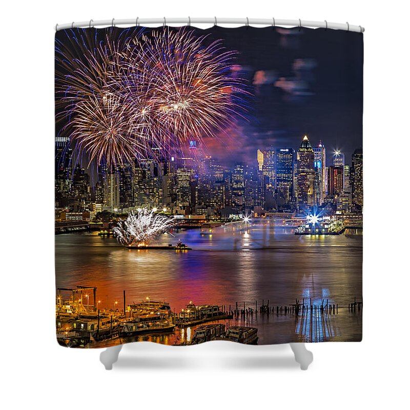 Fireworks Shower Curtain featuring the photograph Manhattan NYC Summer Fireworks by Susan Candelario