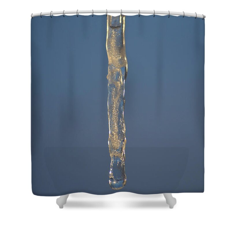 Icicle Shower Curtain featuring the photograph Melting Point by Richard Andrews