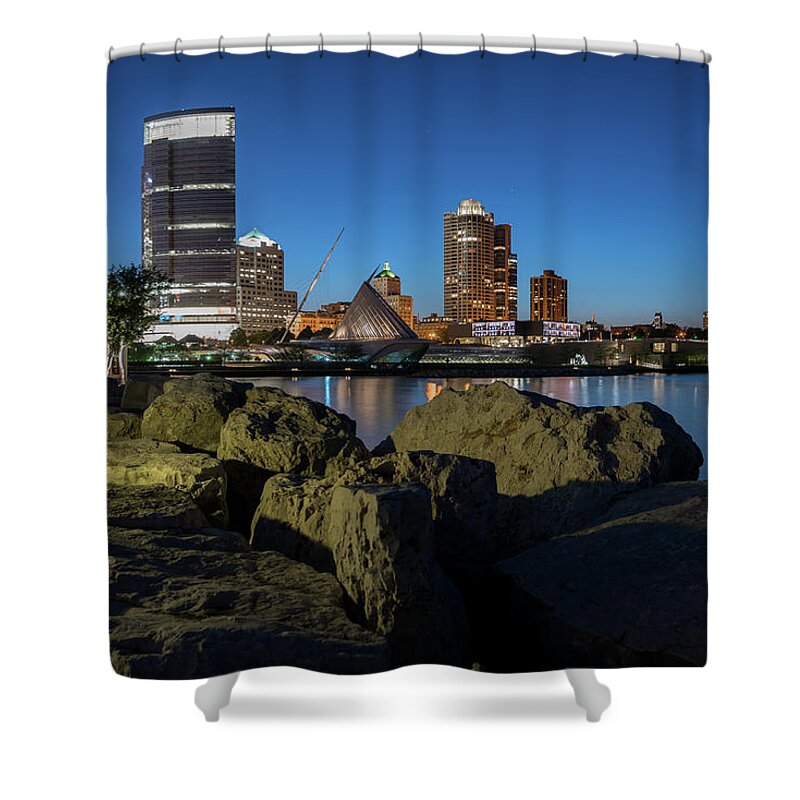 Milwaukee Shower Curtain featuring the photograph Milwaukee at the Lake by James Meyer