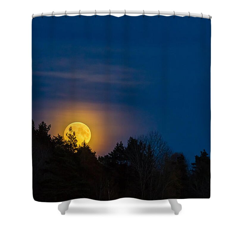 Moon Rise Shower Curtain featuring the photograph Moon rise by Torbjorn Swenelius