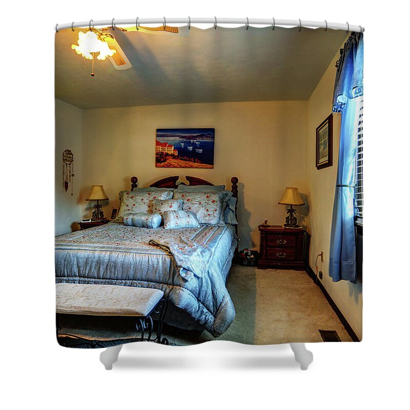 Real Estate Photography Shower Curtain featuring the photograph Mt Vernon Master Bedroom by Jeff Kurtz