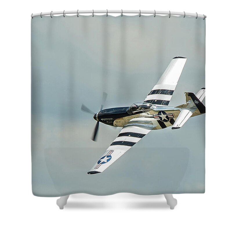 Vintage Aircraft Shower Curtain featuring the photograph P51D Mustang by Joe Granita