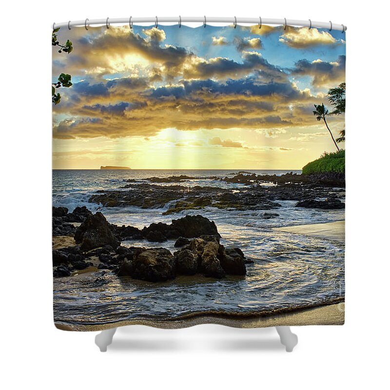 Pa'ako Shower Curtain featuring the photograph Pa'ako Cove by Eddie Yerkish