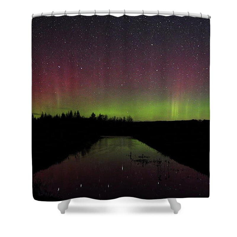 Aurora Borealis Shower Curtain featuring the photograph Pillars Dancing Across The Horizon by Dale Kauzlaric