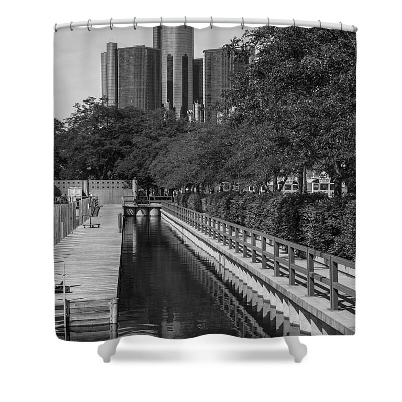 Detroit Riverfront Shower Curtain featuring the photograph Renaissance Center and Water by John McGraw