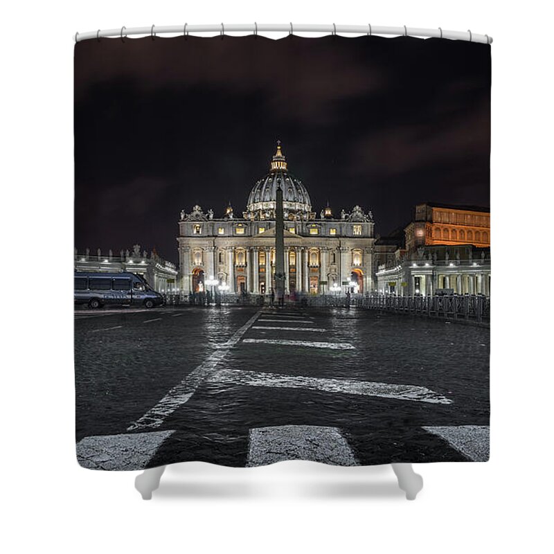 Architecture Shower Curtain featuring the photograph Road to St. Peter's by James Billings