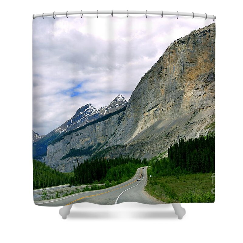 Road Trip Shower Curtain featuring the photograph Road Trip by Elfriede Fulda