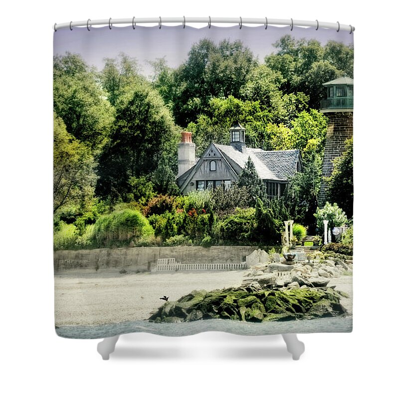 Sand's Point Lighthouse Circa 1809 Shower Curtain featuring the photograph Sands Point Lighthouse by Diana Angstadt