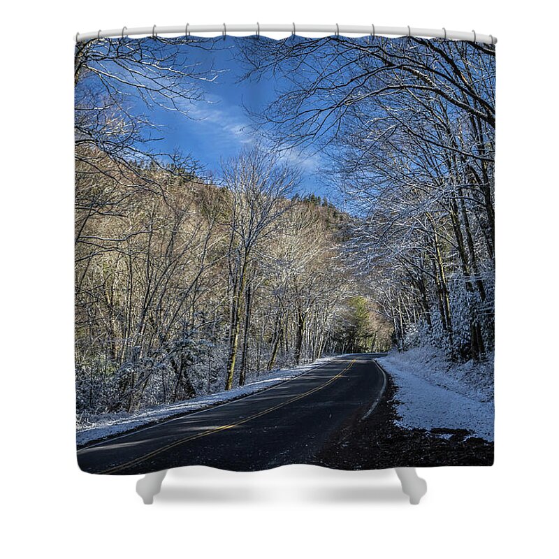 Snow Shower Curtain featuring the photograph Snowy Newfound Gap Road by George Kenhan