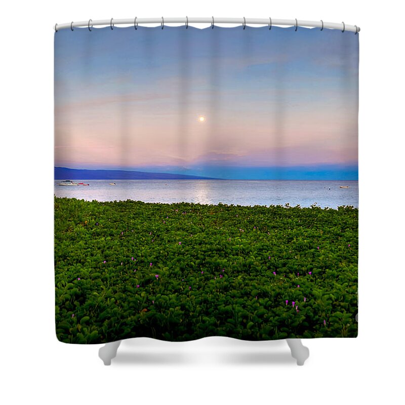 Ka'anapli Shower Curtain featuring the photograph Sunrise Love by Kelly Wade