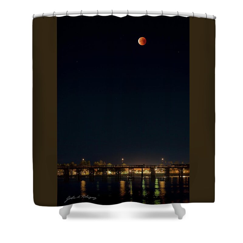 Super Moon Shower Curtain featuring the photograph Super Blood Moon Over Ventura, California Pier by John A Rodriguez