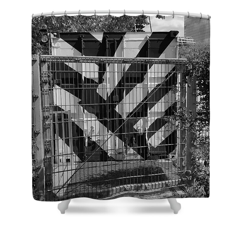 The High Line Shower Curtain featuring the photograph The High Line 204 by Rob Hans