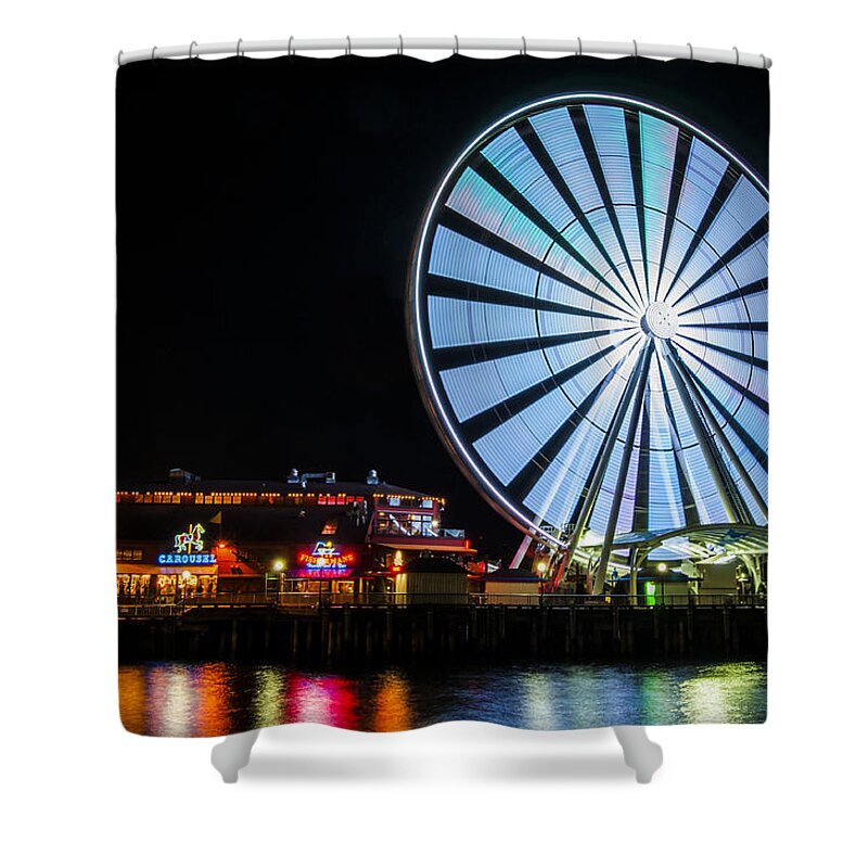 Sky Shower Curtain featuring the photograph The Seattle Great Wheel 3 by Pelo Blanco Photo