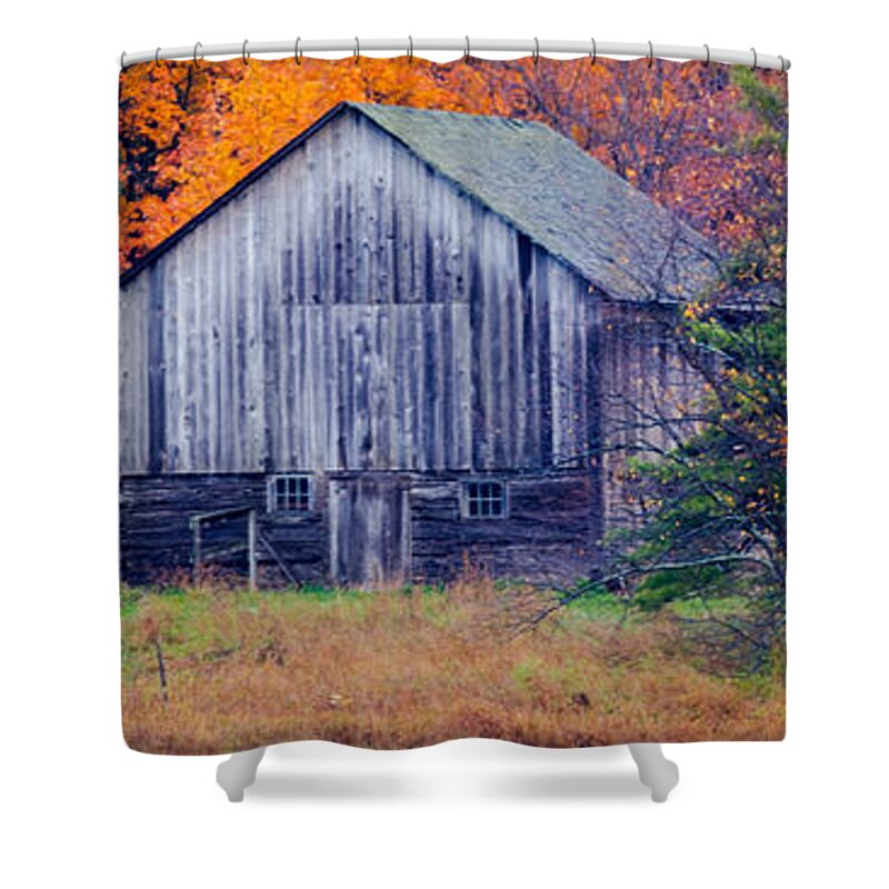 Wisconsin Shower Curtain featuring the photograph The Shed by David Heilman