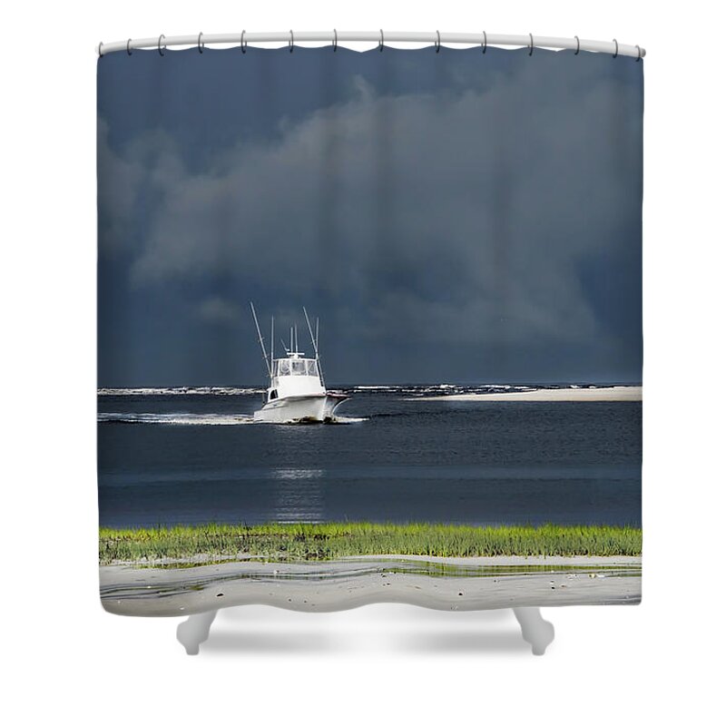  Shower Curtain featuring the photograph Through The Storm by Phil Mancuso
