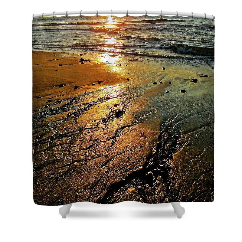  Shower Curtain featuring the photograph Ventura Beach Winter Sunset by Liz Vernand