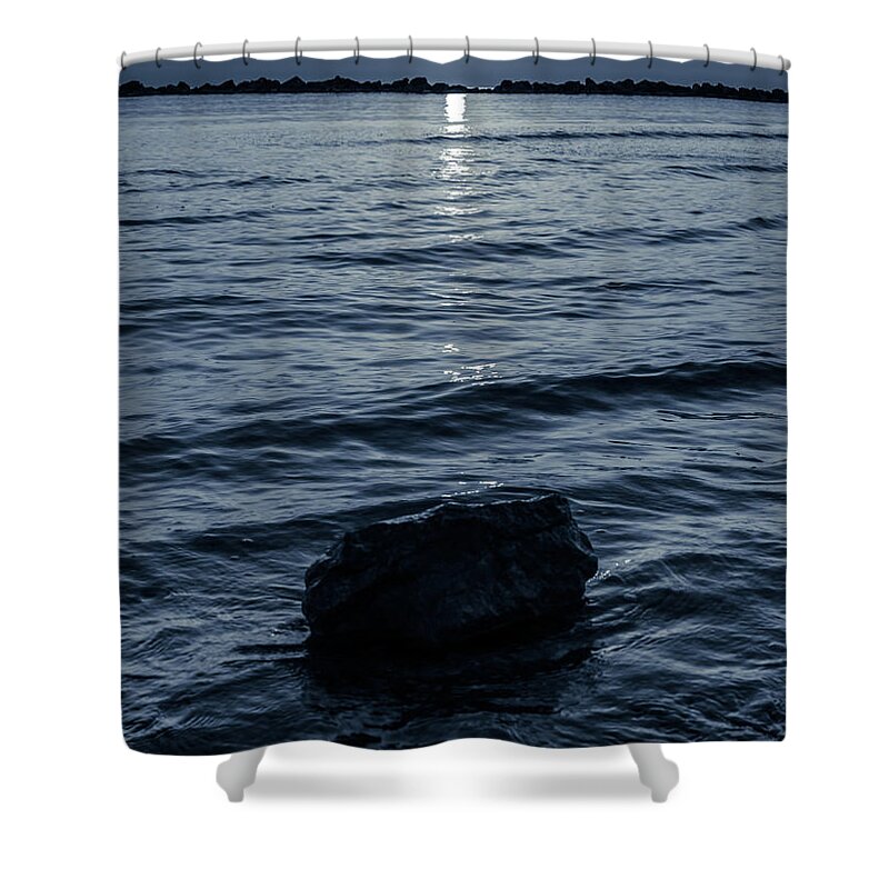 Water Shower Curtain featuring the photograph White Star by AM FineArtPrints