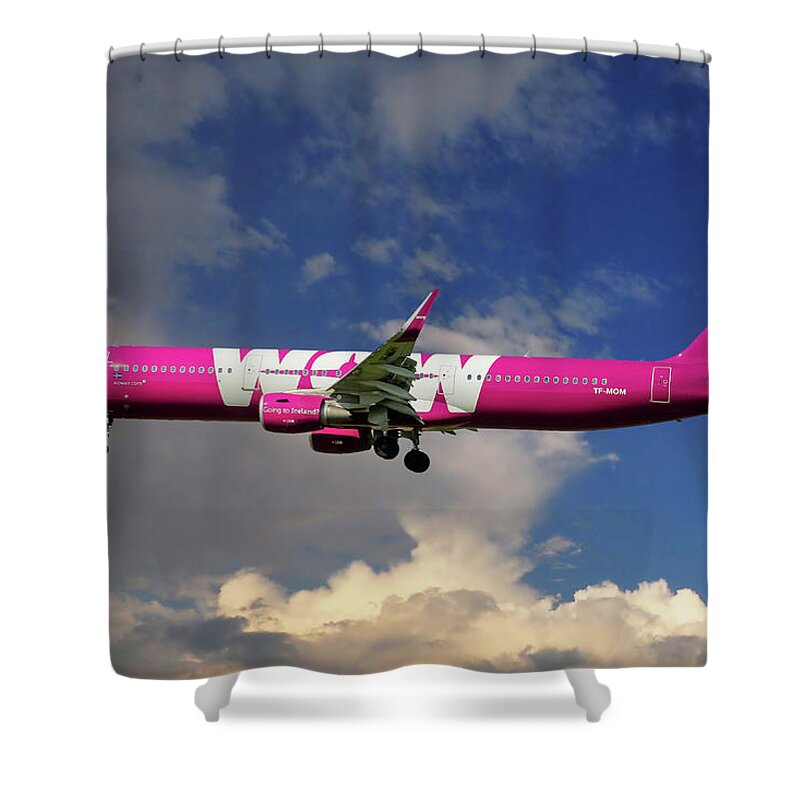 Wow Air Shower Curtain featuring the photograph WOW Air Airbus A321-211 by Smart Aviation