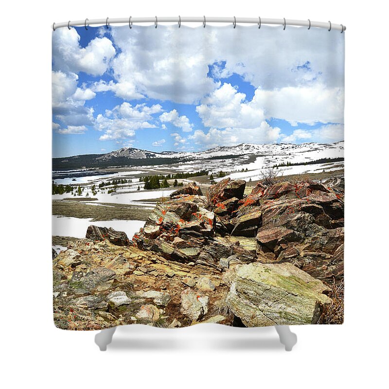 Wyoming Shower Curtain featuring the photograph Wyoming's Big Horn Pass by Ray Mathis
