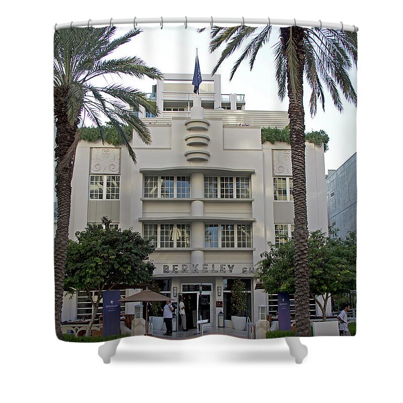 Art Deco Shower Curtain featuring the photograph Art Deco - South Beach - Miami Beach by Richard Krebs