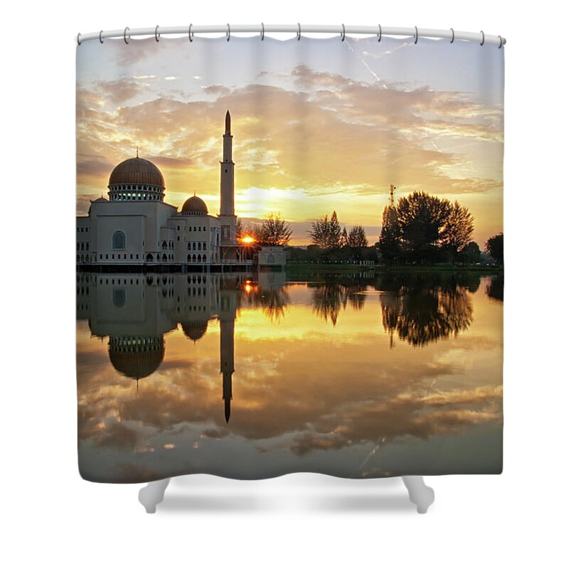Dawn Shower Curtain featuring the photograph As-salam Mosque by Photo By Mozakim