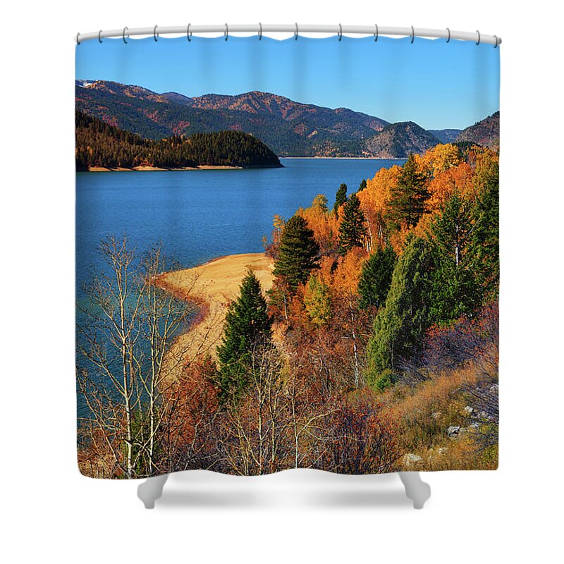 Palisades Reservoir Shower Curtain featuring the photograph Autumn Along the Palisades by Greg Norrell