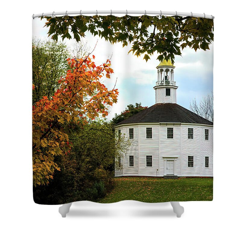 Richmond Vermont Shower Curtain featuring the photograph Autumn Day at Richmond Vermont Round Church by Jeff Folger