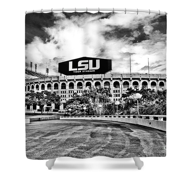 Black & White Shower Curtain featuring the photograph Death Valley - HDR BW by Scott Pellegrin