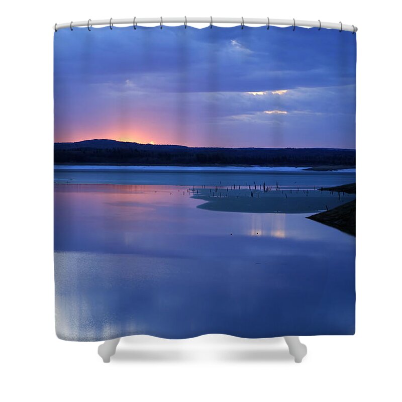 Scenics Shower Curtain featuring the photograph Frozen Sunset by Wolv