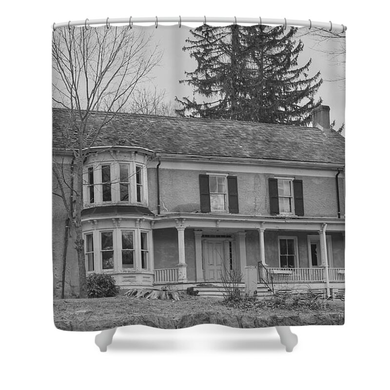 Waterloo Village Shower Curtain featuring the photograph Historic Mansion With Towers - Waterloo Village by Christopher Lotito