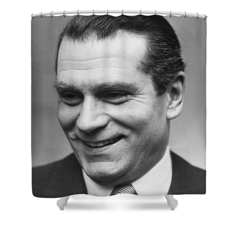 Actor Shower Curtain featuring the photograph Laurence Olivier by Guy Gillette