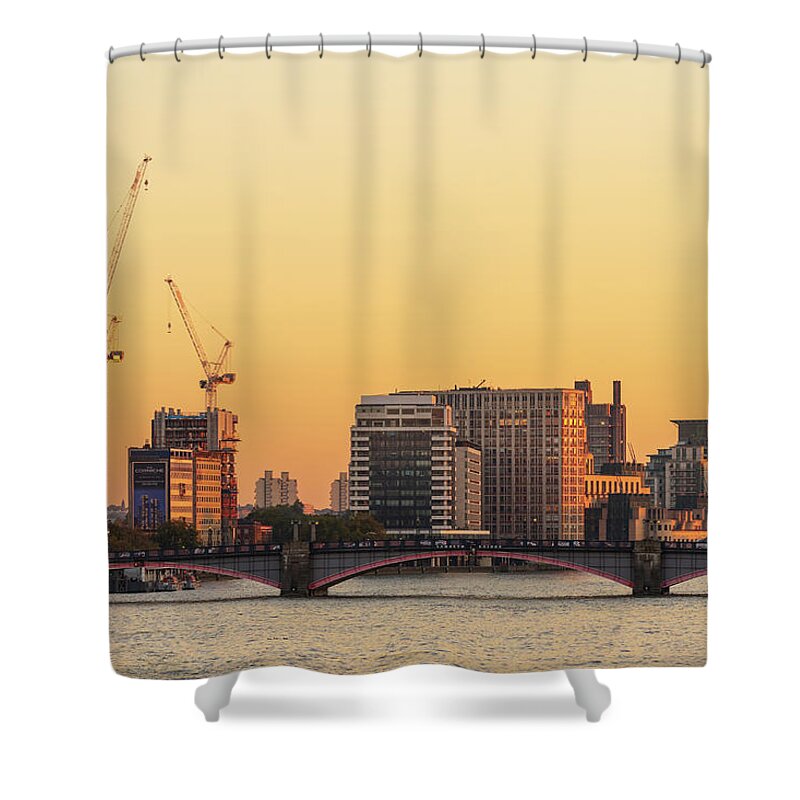 Britain Shower Curtain featuring the photograph London at sunrise 3 by Chris Smith