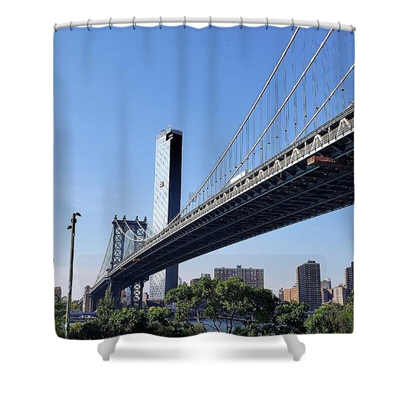 Manhattan Bridge Shower Curtain featuring the photograph Manhattan Bridg 01 by Rob Hans