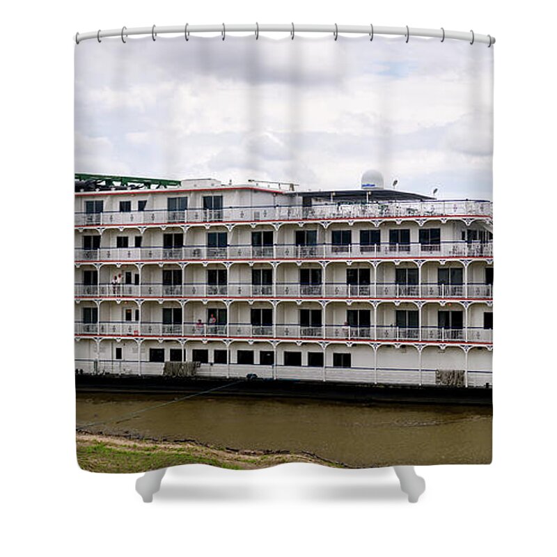 Queen Of The Mississippi Shower Curtain featuring the photograph Queen in Marietta by Holden The Moment