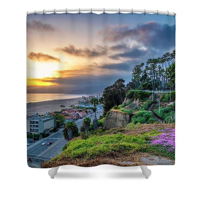 Palisades Park Shower Curtain featuring the photograph Spring In The Park On The Bluffs by Gene Parks