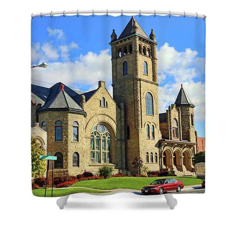 Findlay Shower Curtain featuring the photograph St. Andrew's United Methodist Church in Findlay 4541 by Jack Schultz