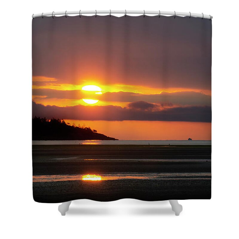 Sunrise Shower Curtain featuring the photograph Beauty Of A New Day by Bob Christopher