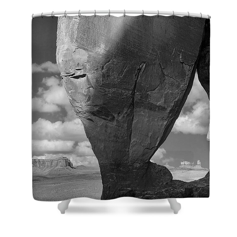Disk1216 Shower Curtain featuring the photograph Teardrop Arch, Monument Valley by Tim Fitzharris