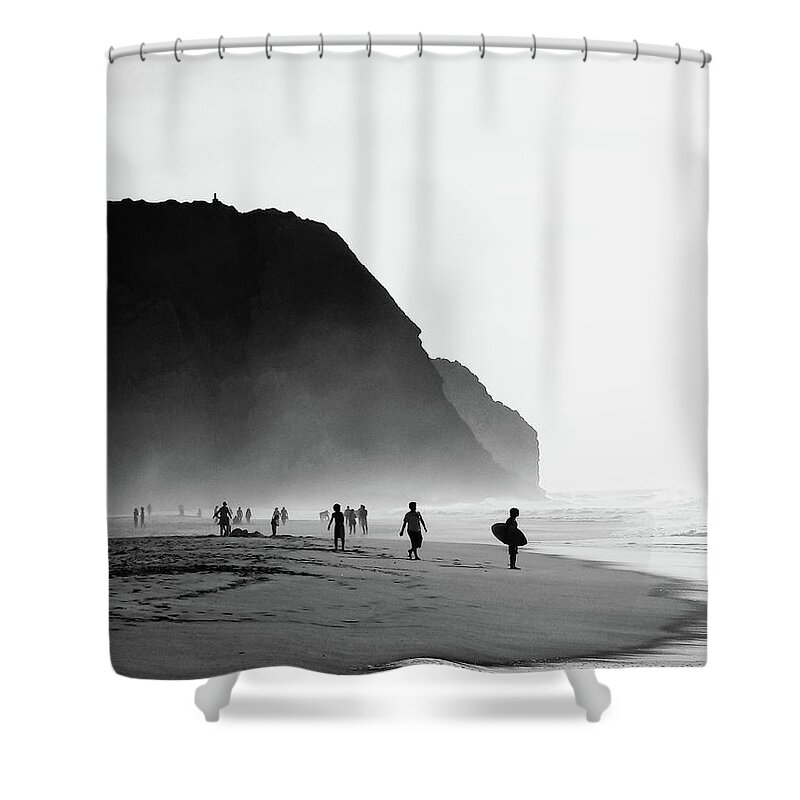 Water's Edge Shower Curtain featuring the photograph Waiting For Wave by Daniel Kulinski